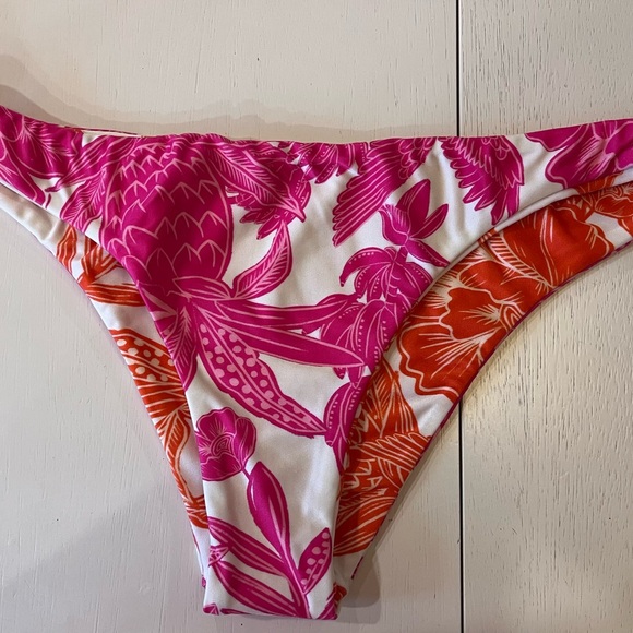 Farm Rio Tropical Woodcut bikini set in Size Medium. - Picture 12 of 14
